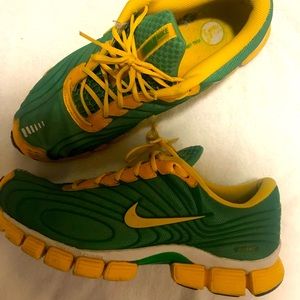 Nike zoom green and yellow size 9.5 mens great condition